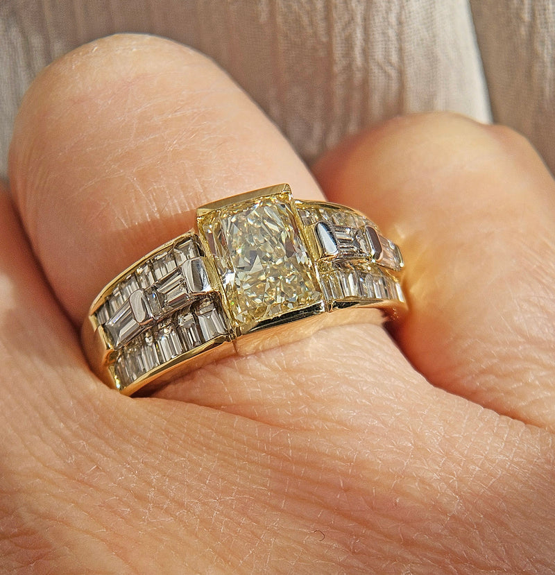 Vintage GIA 4.0ctw Natural YELLOW Radiant Cut Diamond Wedding 18KY Gold Ring