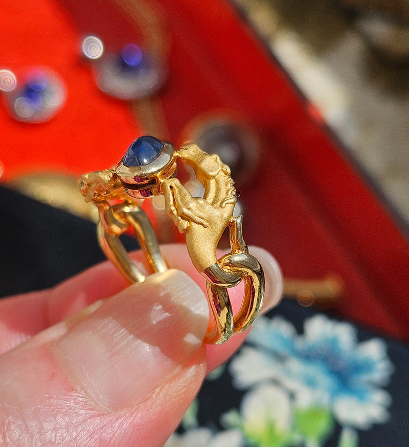 Carrera y Carrera Vintage 18K Yellow Gold Blue Sapphire Double Horse Statement Ring Band