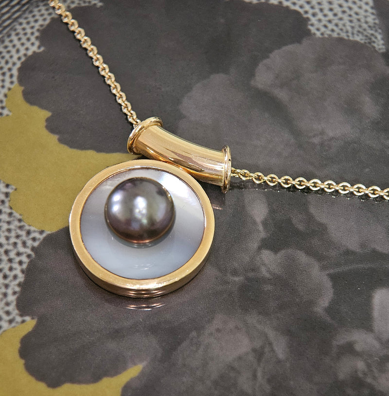 18K Yellow Gold Tahitian & Mother of Pearl Earrings and Pendant Slide Jewelry Vintage Set