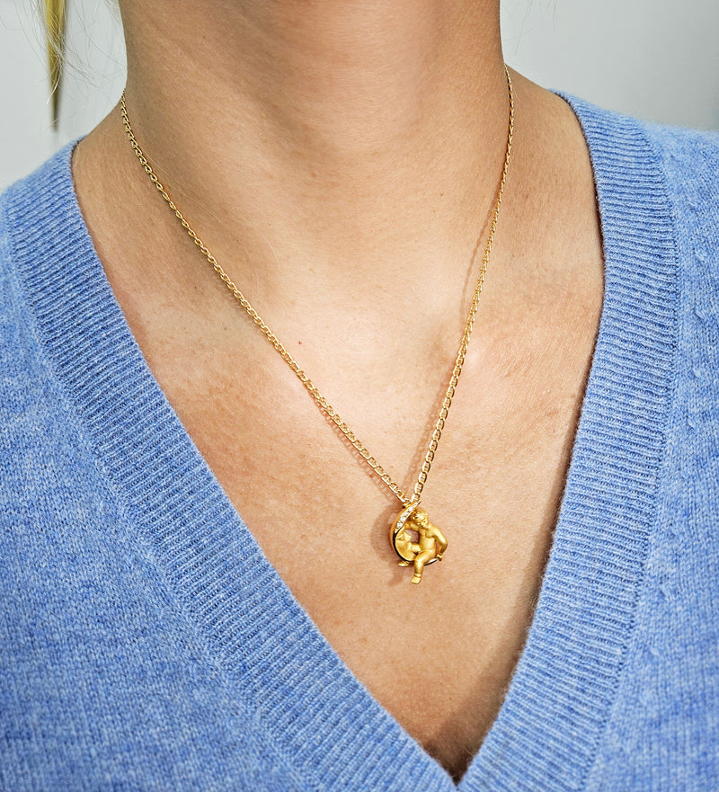 Authentic Carrera y Carrera Diamond Crescent Moon & Angel Child 18k Yellow Gold Pendant Necklace