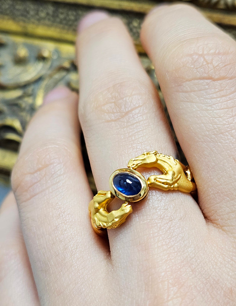 Carrera y Carrera Vintage 18K Yellow Gold Blue Sapphire Double Horse Statement Ring Band