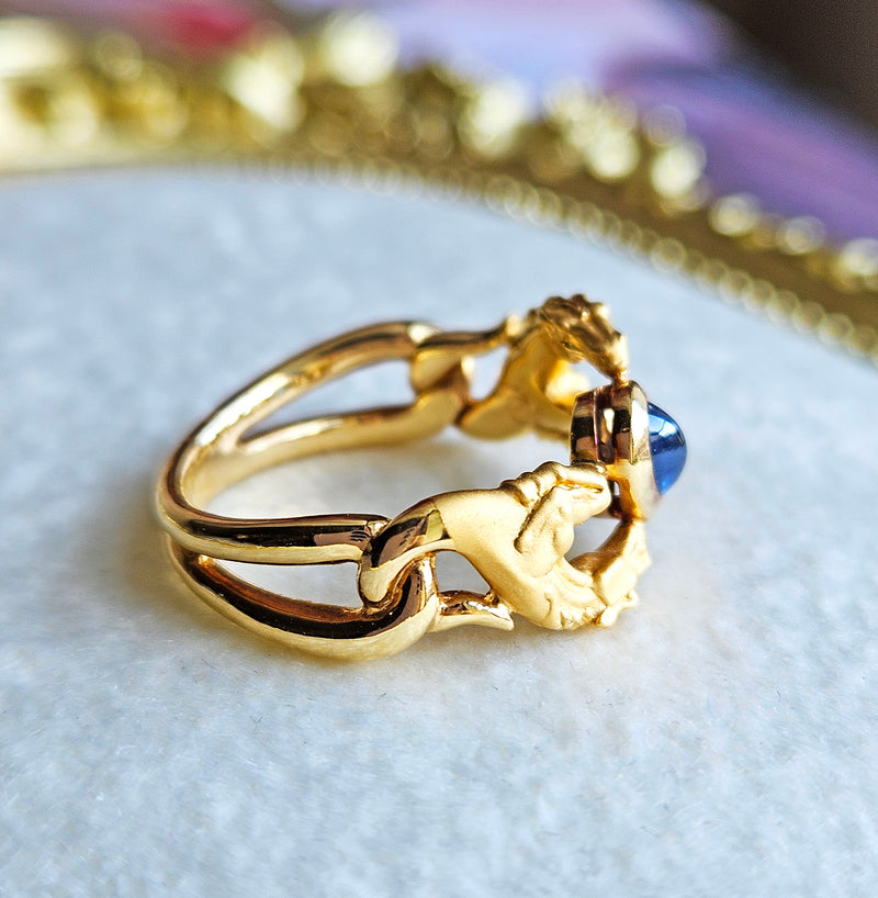 Carrera y Carrera Vintage 18K Yellow Gold Blue Sapphire Double Horse Statement Ring Band