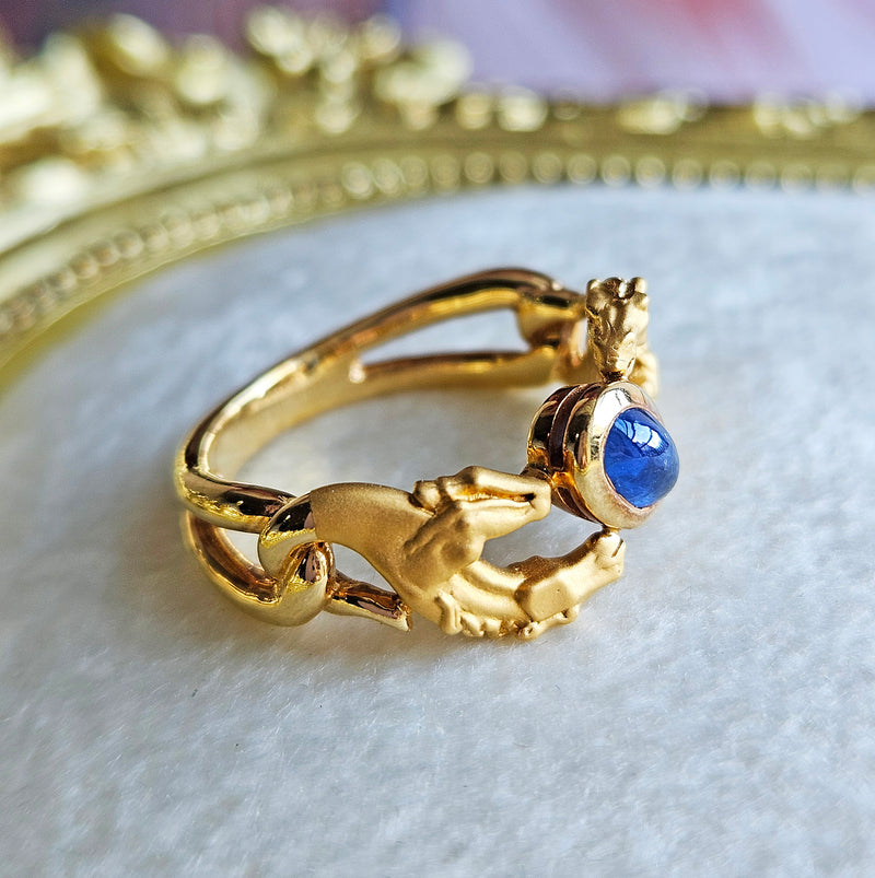 Carrera y Carrera Vintage 18K Yellow Gold Blue Sapphire Double Horse Statement Ring Band