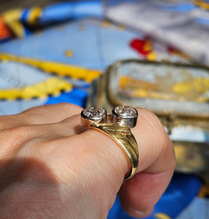 1914 Art Nouveau GIA 1.60ct Antique Old Mine cut Diamond Crossover "Toi et Moi" 18K Gold Ring