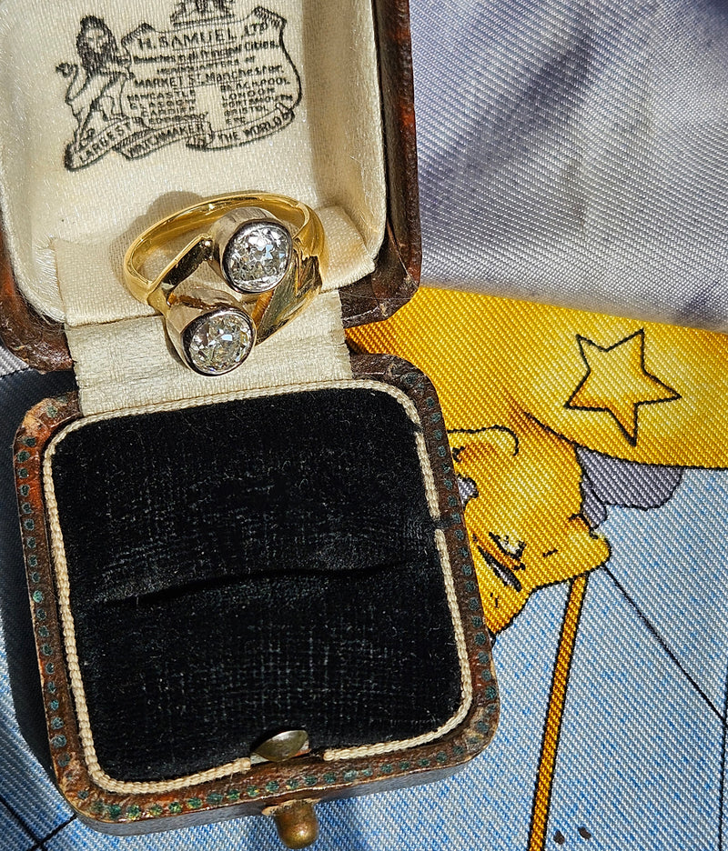1914 Art Nouveau GIA 1.60ct Antique Old Mine cut Diamond Crossover "Toi et Moi" 18K Gold Ring