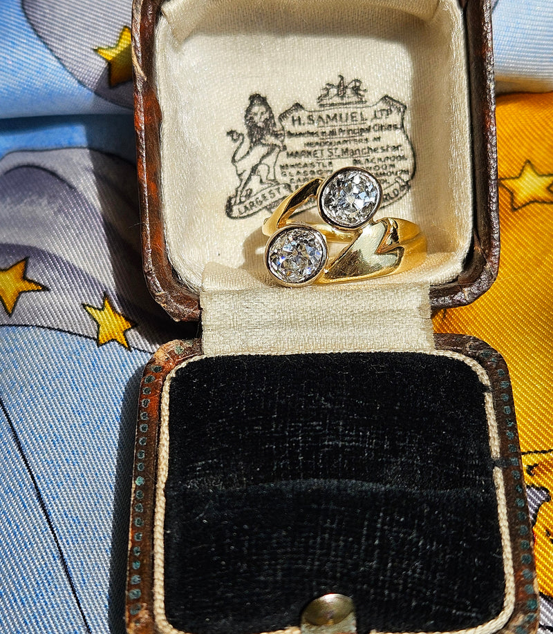 1914 Art Nouveau GIA 1.60ct Antique Old Mine cut Diamond Crossover "Toi et Moi" 18K Gold Ring