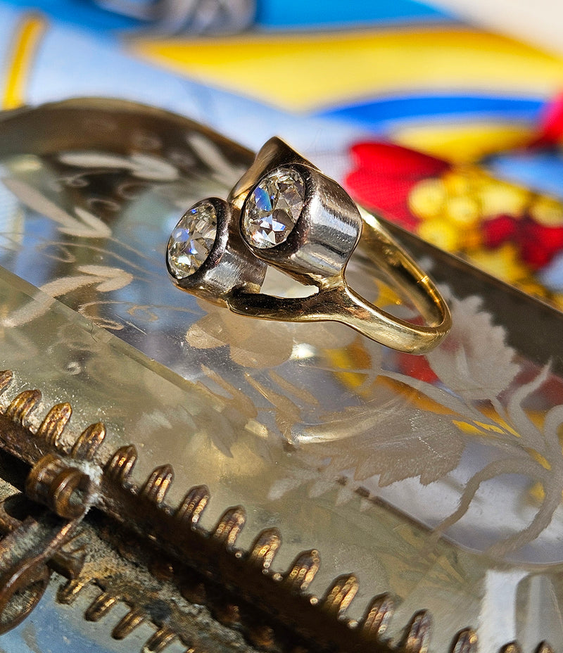1914 Art Nouveau GIA 1.60ct Antique Old Mine cut Diamond Crossover "Toi et Moi" 18K Gold Ring