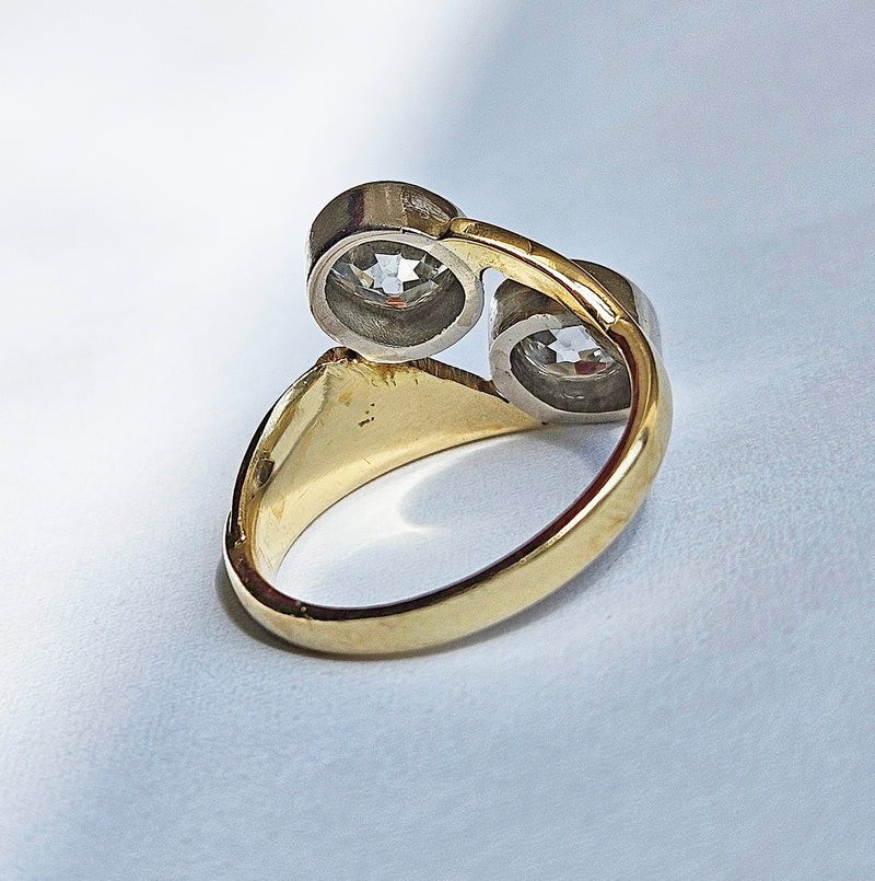 1914 Art Nouveau GIA 1.60ct Antique Old Mine cut Diamond Crossover "Toi et Moi" 18K Gold Ring
