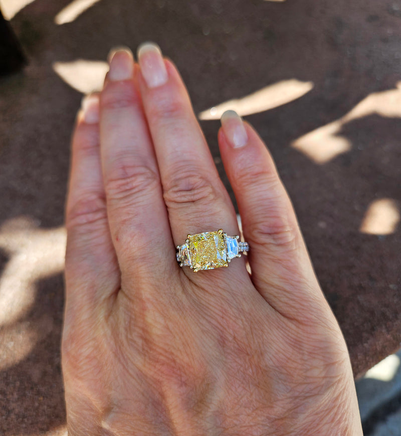 Vintage GIA 5.48ctw Natural YELLOW Cushion Cut Diamond Platinum 18K Gold 3 Stone Ring