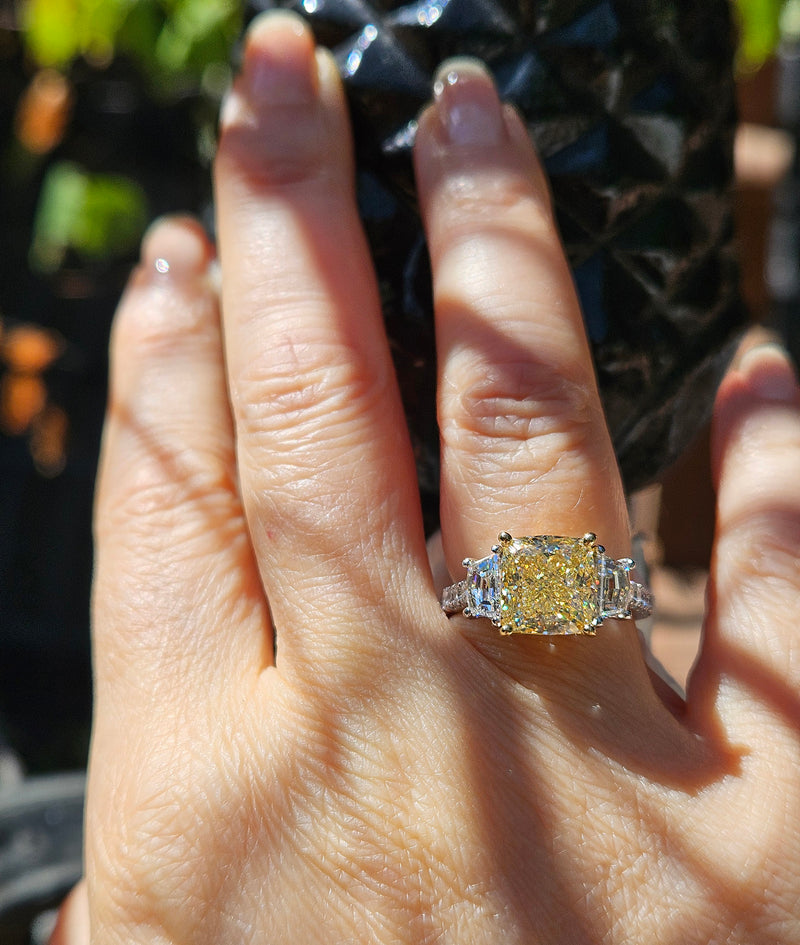 Vintage GIA 5.48ctw Natural YELLOW Cushion Cut Diamond Platinum 18K Gold 3 Stone Ring