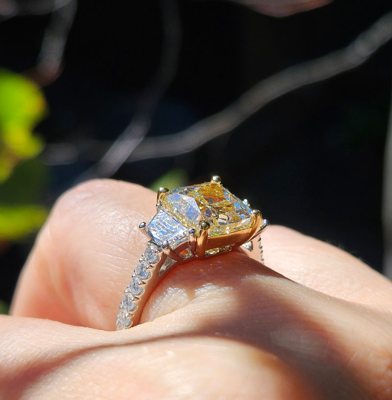 Vintage GIA 5.48ctw Natural YELLOW Cushion Cut Diamond Platinum 18K Gold 3 Stone Ring