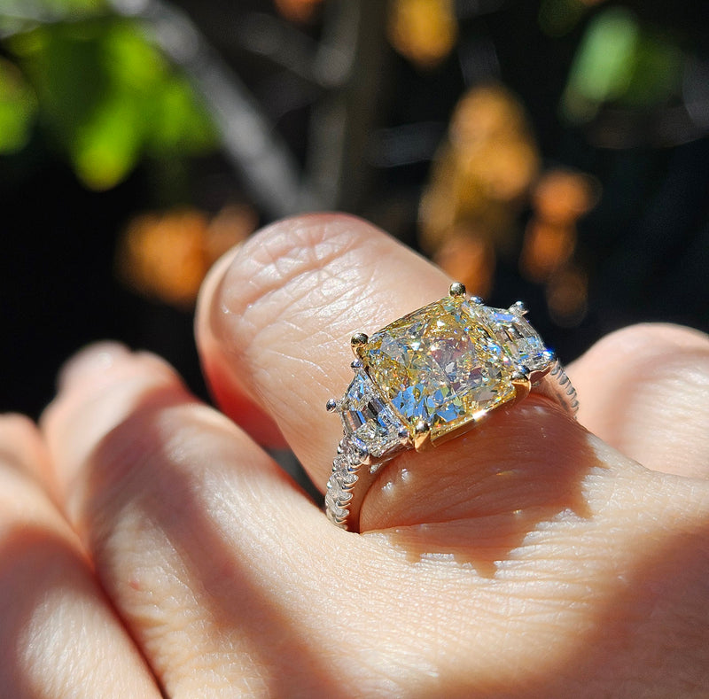 Vintage GIA 5.48ctw Natural YELLOW Cushion Cut Diamond Platinum 18K Gold 3 Stone Ring