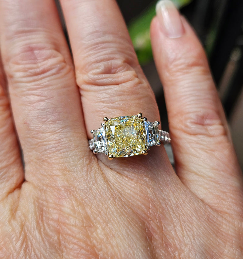 Vintage GIA 5.48ctw Natural YELLOW Cushion Cut Diamond Platinum 18K Gold 3 Stone Ring