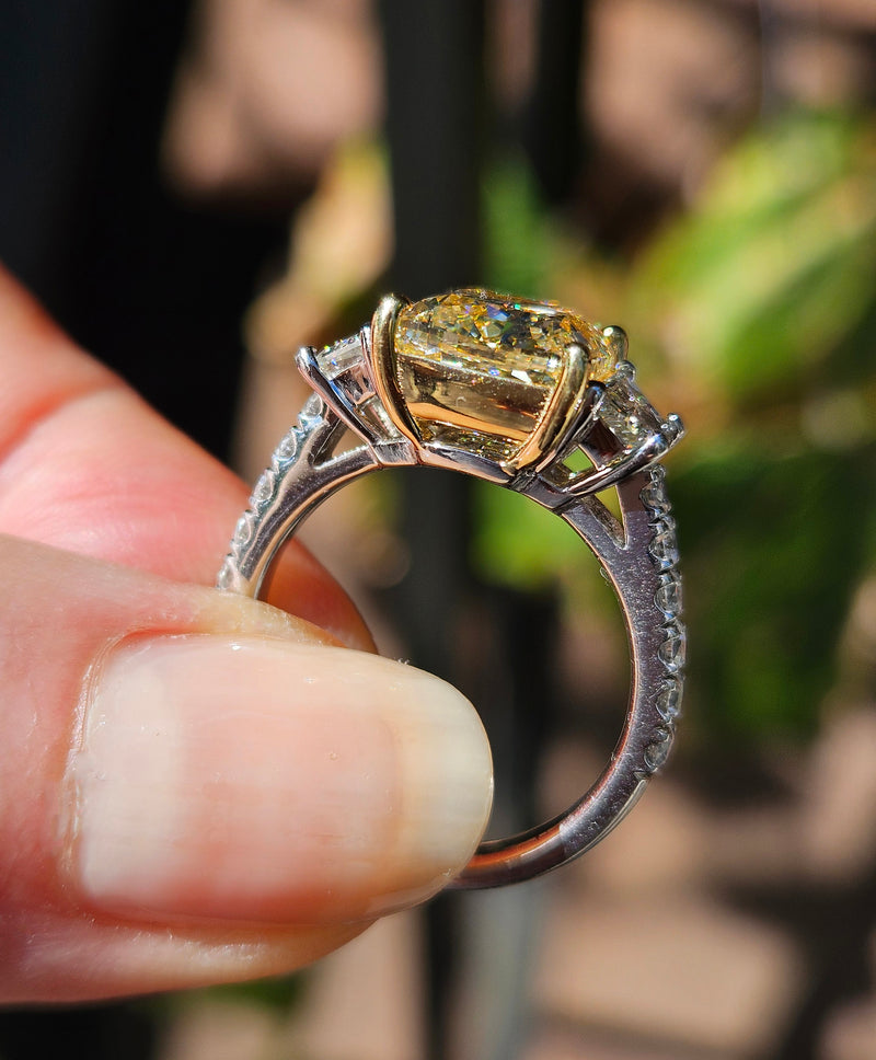 Vintage GIA 5.48ctw Natural YELLOW Cushion Cut Diamond Platinum 18K Gold 3 Stone Ring