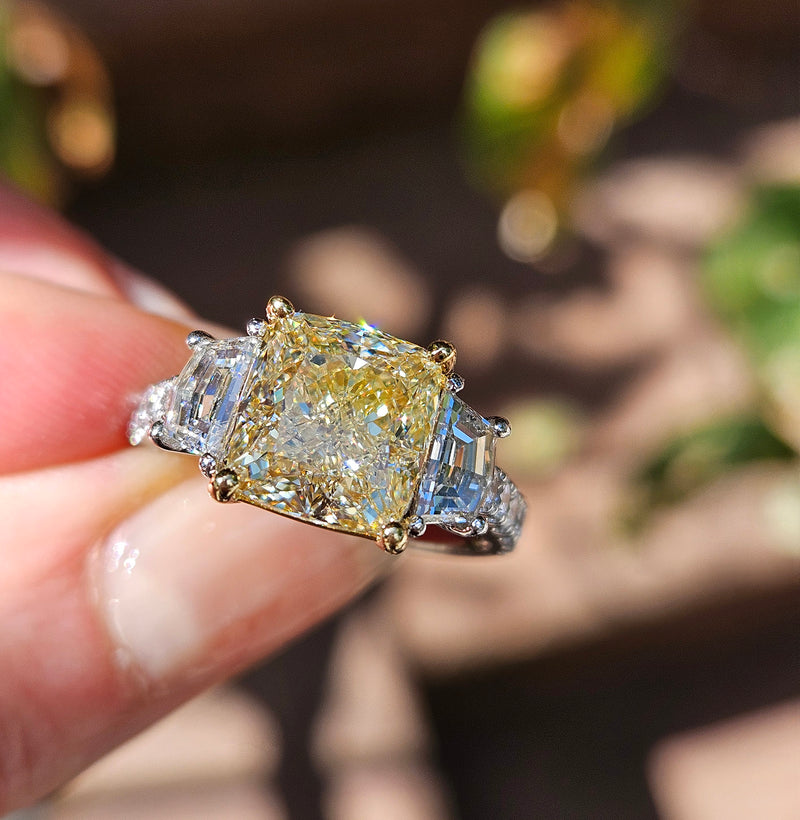 Vintage GIA 5.48ctw Natural YELLOW Cushion Cut Diamond Platinum 18K Gold 3 Stone Ring