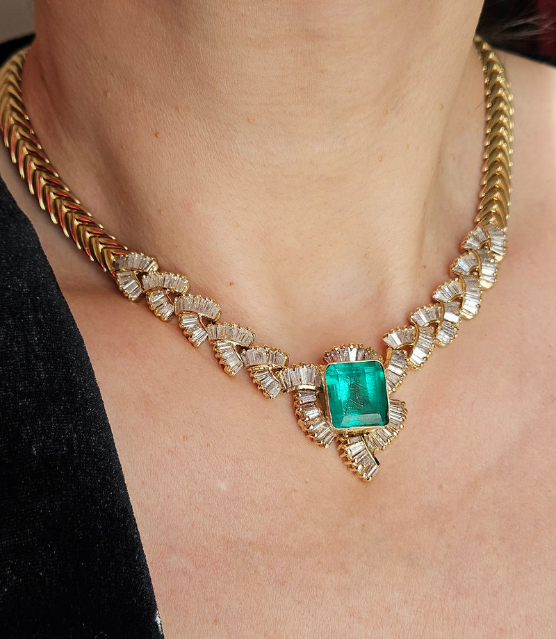 GIA 12.60ct Colombian Emerald 6.0ctw Diamond 14K Gold Estate Vintage Collar Choker Necklace, 1980s
