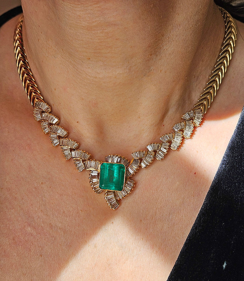 GIA 12.60ct Colombian Emerald 6.0ctw Diamond 14K Gold Estate Vintage Collar Choker Necklace, 1980s