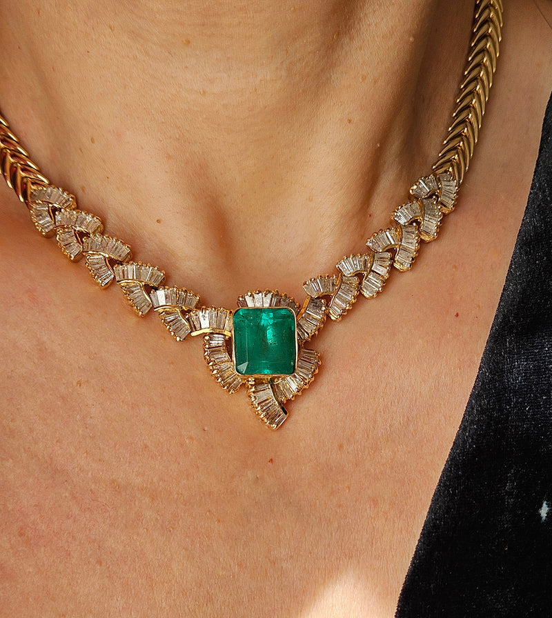 GIA 12.60ct Colombian Emerald 6.0ctw Diamond 14K Gold Estate Vintage Collar Choker Necklace, 1980s