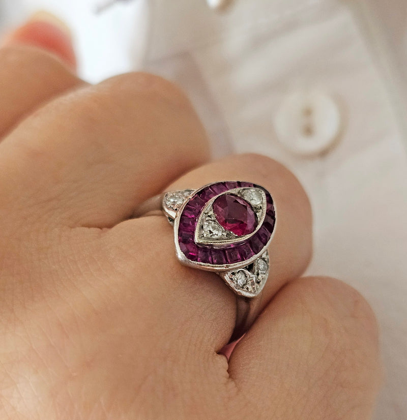 Art Deco GIA Burma Pigeon Blood Ruby and Diamond Platinum Vintage Ring, 1930s