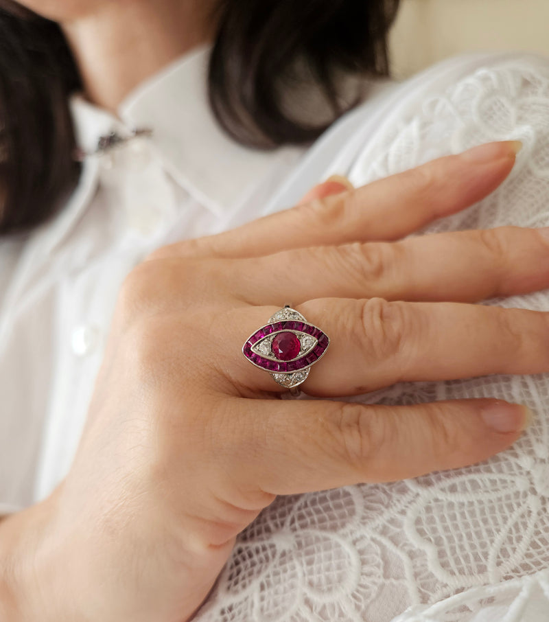 Art Deco GIA Burma Pigeon Blood Ruby and Diamond Platinum Vintage Ring, 1930s