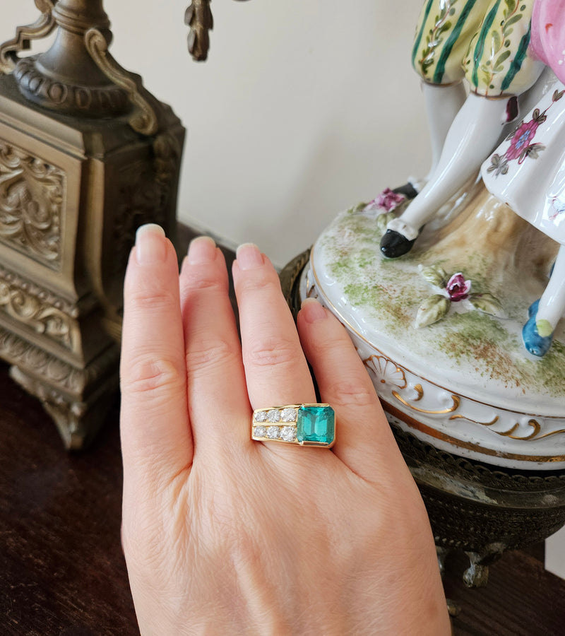Vintage GIA 4.20ctw Natural Colombian Green Emerald Diamond 18k Yellow Gold Ring, Unisex