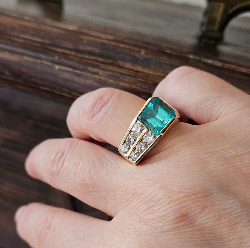 Vintage GIA 4.20ctw Natural Colombian Green Emerald Diamond 18k Yellow Gold Ring, Unisex
