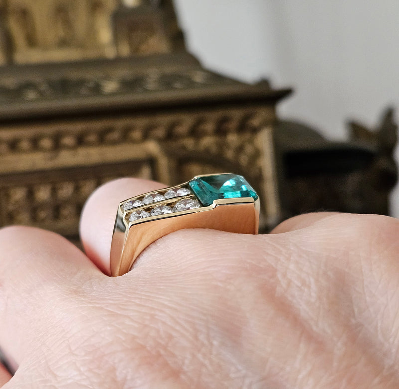 Vintage GIA 4.20ctw Natural Colombian Green Emerald Diamond 18k Yellow Gold Ring, Unisex