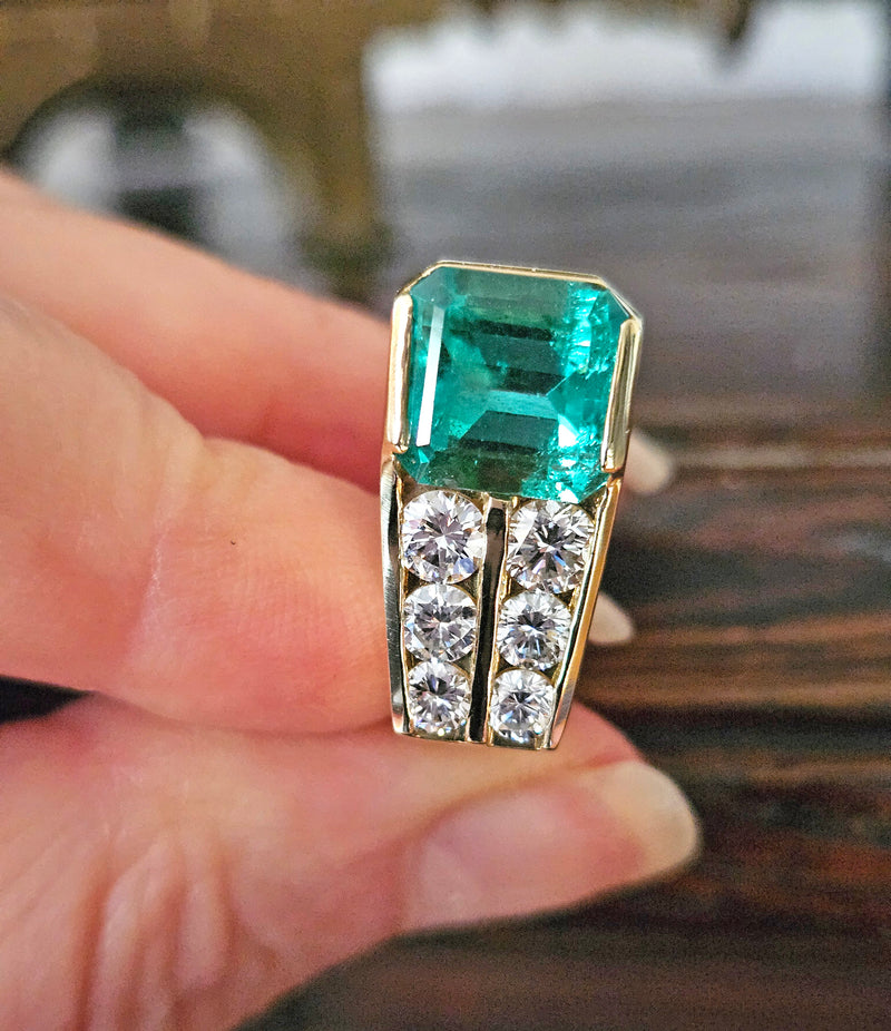 Vintage GIA 4.20ctw Natural Colombian Green Emerald Diamond 18k Yellow Gold Ring, Unisex