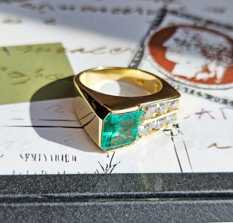 Vintage GIA 4.20ctw Natural Colombian Green Emerald Diamond 18k Yellow Gold Ring, Unisex