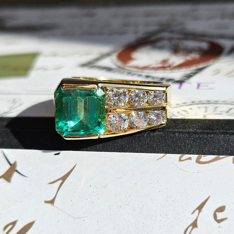 Vintage GIA 4.20ctw Natural Colombian Green Emerald Diamond 18k Yellow Gold Ring, Unisex