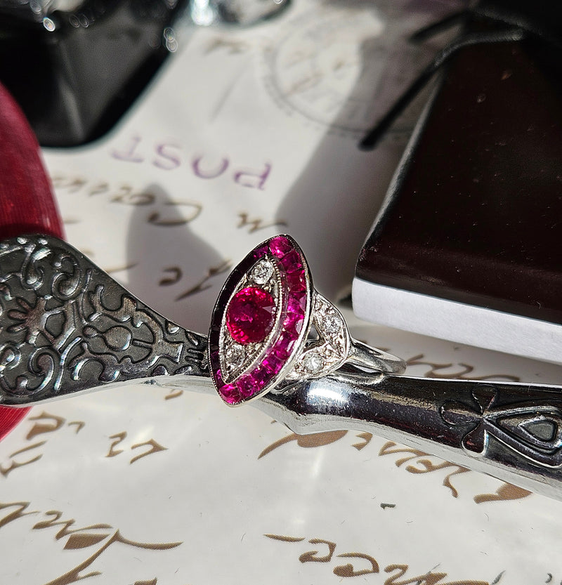 Art Deco GIA Burma Pigeon Blood Ruby and Diamond Platinum Vintage Ring, 1930s