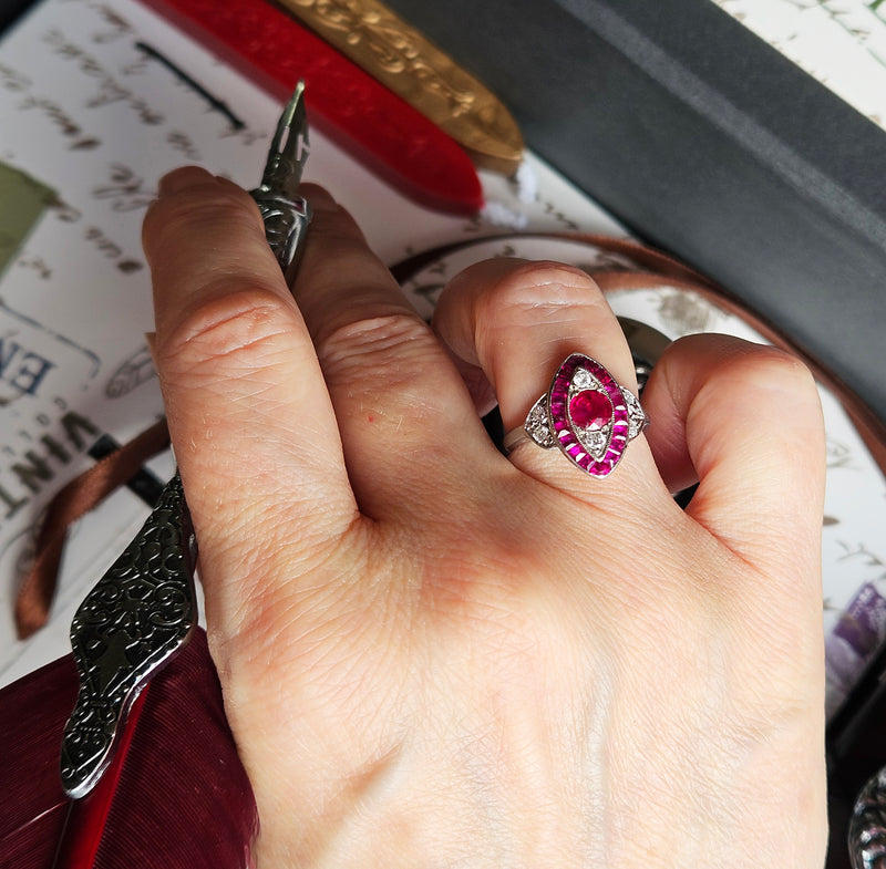 Art Deco GIA Burma Pigeon Blood Ruby and Diamond Platinum Vintage Ring, 1930s