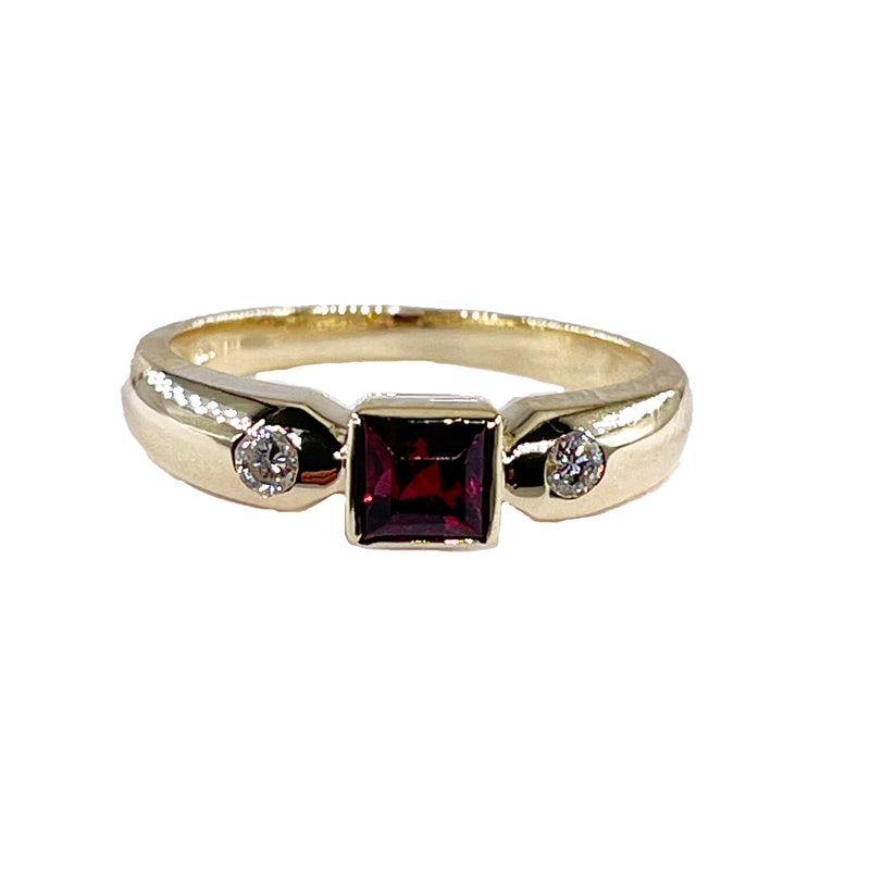 Vintage 0.75ct Natural Square Red Garnet and Diamond Gold Ring
