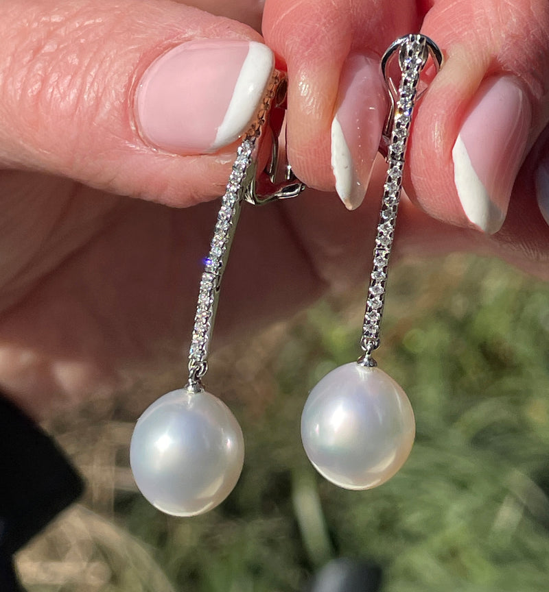 A Pair of South Sea Cultured Pearl 11.5mm 0.30ctw Diamond Pendant Drop Dangling 18k White Gold EARRINGS