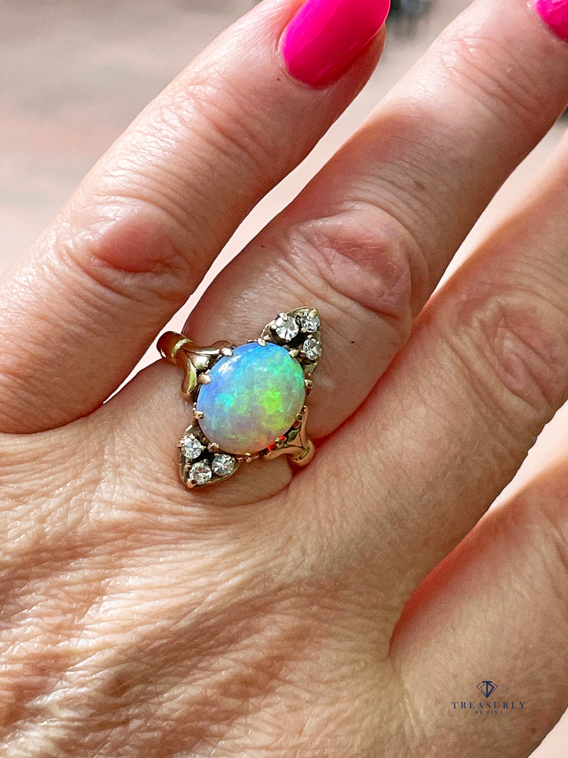 Victorian Antique 3.57ctw Opal Diamond 14K Yellow Gold Dinner Cocktail Ring