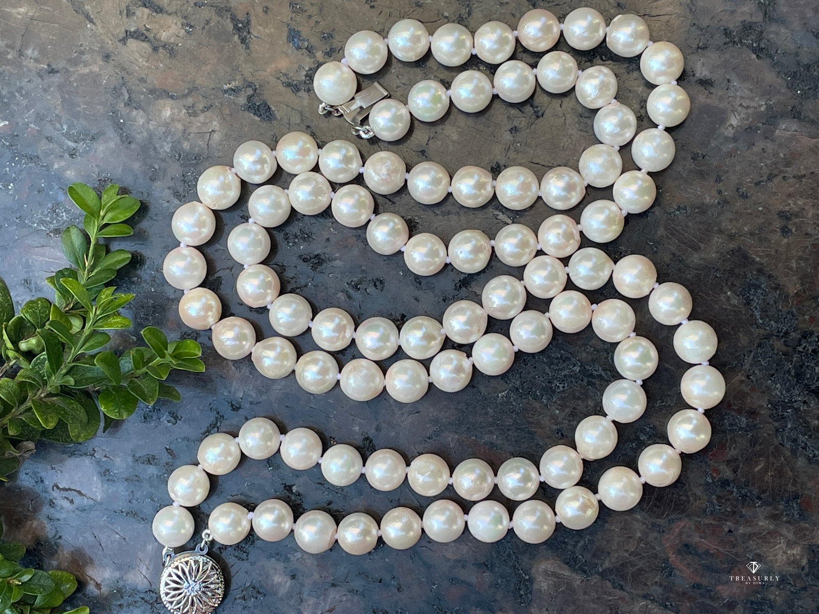 Classic Cultured Japanese PEARL 8.4mm White Double Strand Vintage