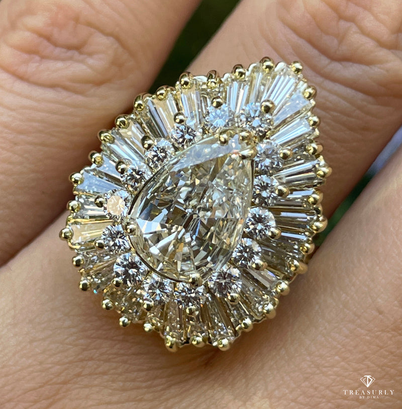 Breathtaking BALLERINA GIA 4.21ct Pear Shape Diamond Cocktail Gold Vintage Ring